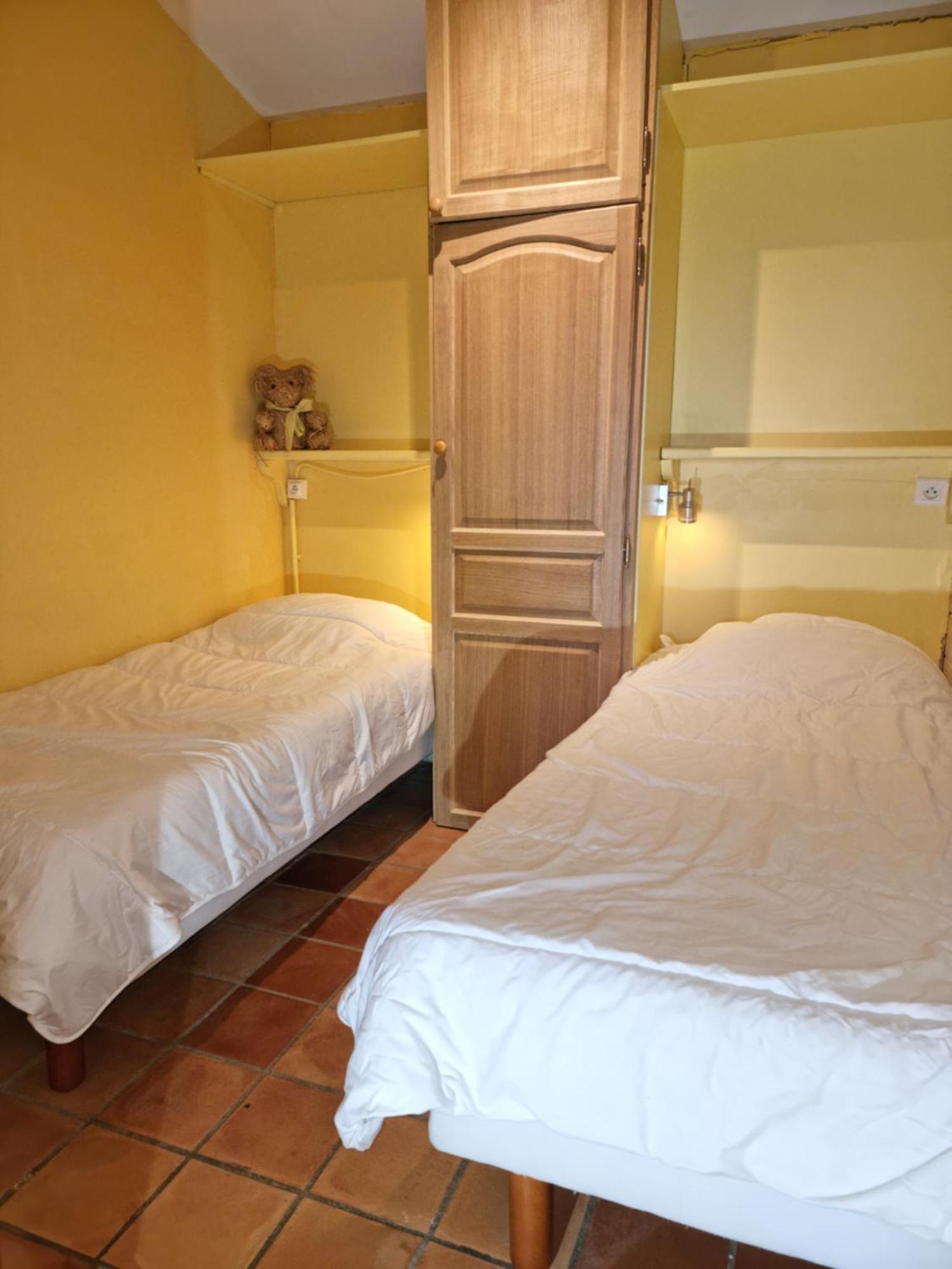 Apartamento Pousterle De Sabran - Piscine & Hammam Habitación foto