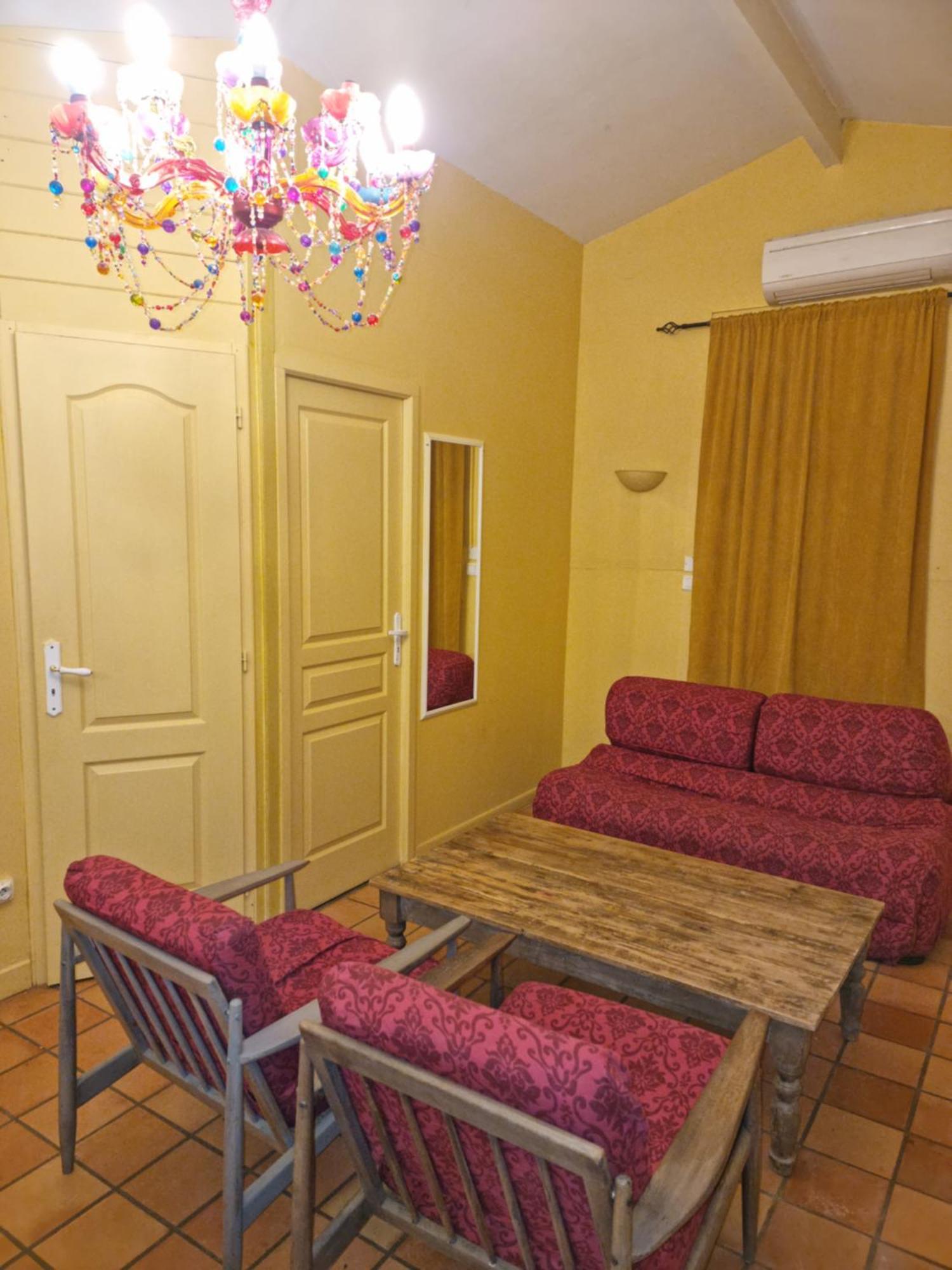 Apartamento Pousterle De Sabran - Piscine & Hammam Habitación foto