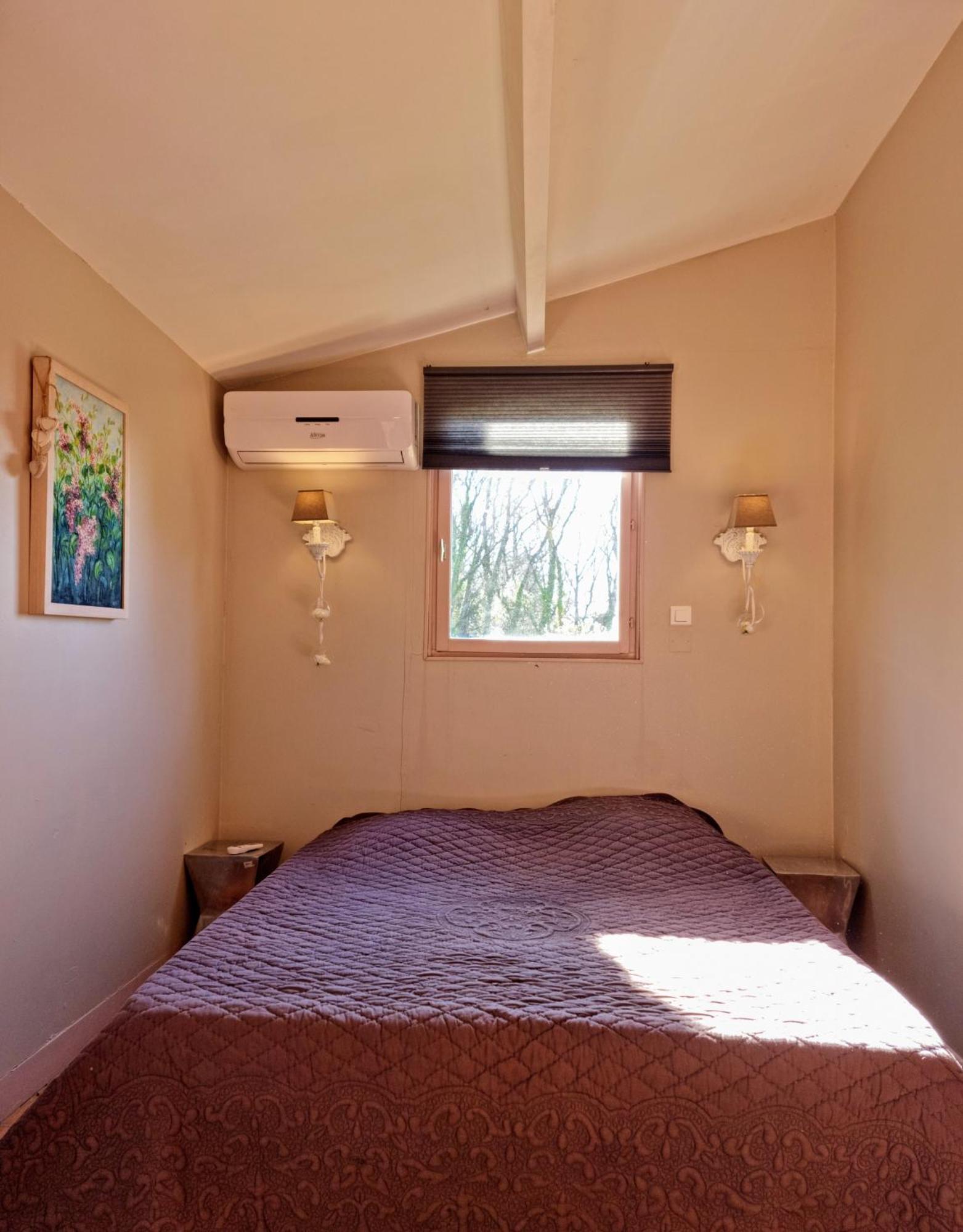 Apartamento Pousterle De Sabran - Piscine & Hammam Habitación foto