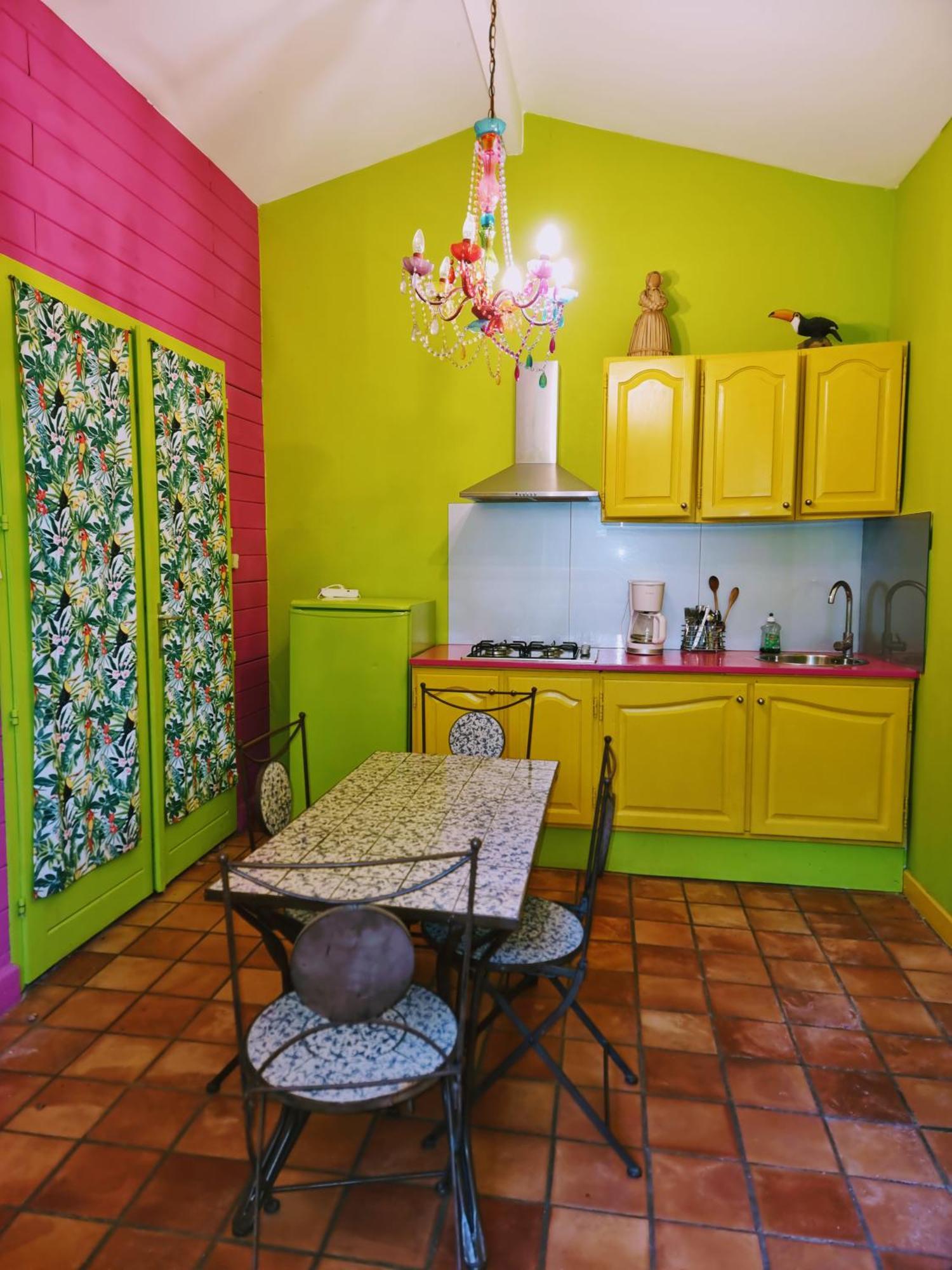 Apartamento Pousterle De Sabran - Piscine & Hammam Habitación foto