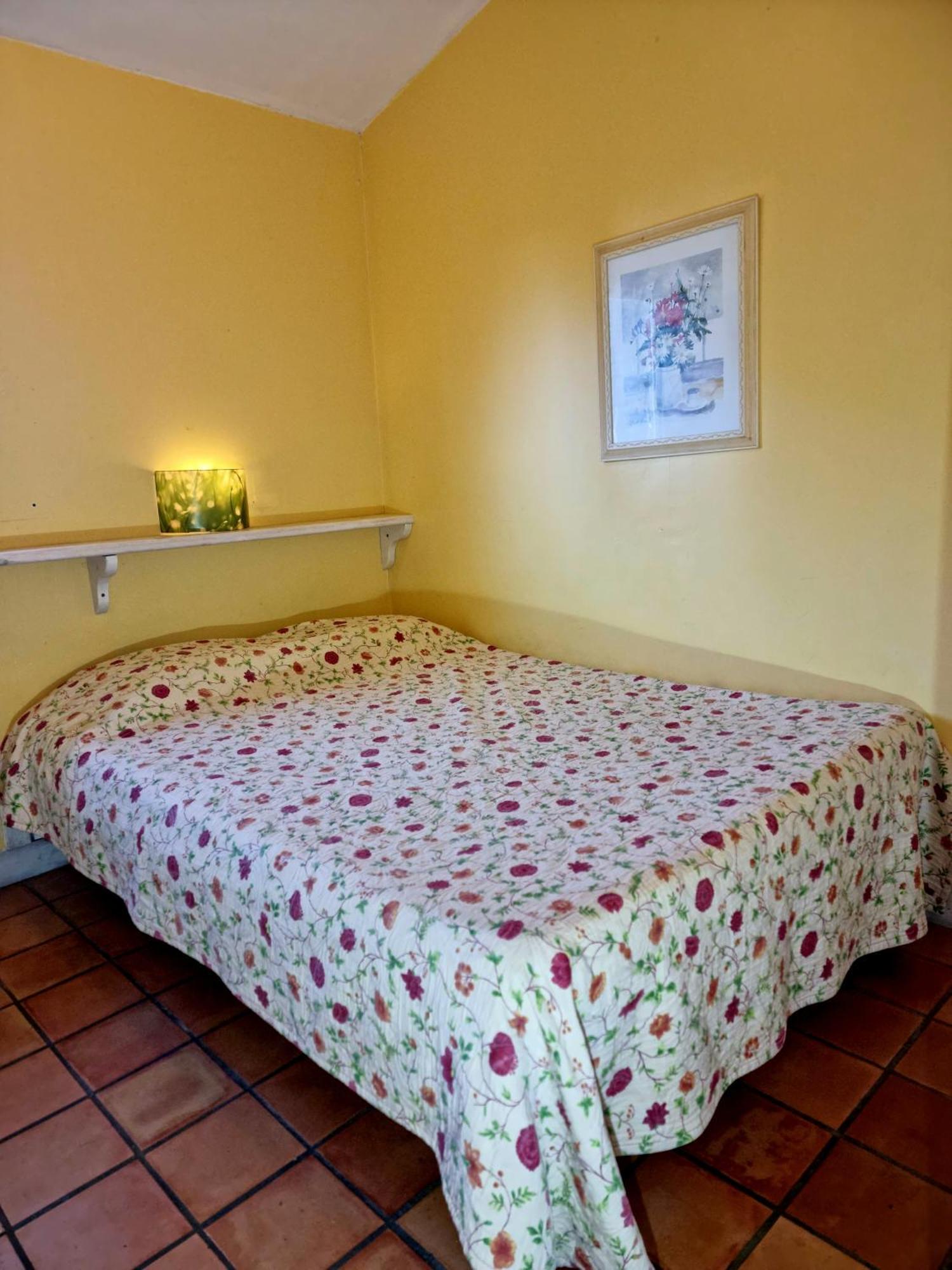 Apartamento Pousterle De Sabran - Piscine & Hammam Habitación foto