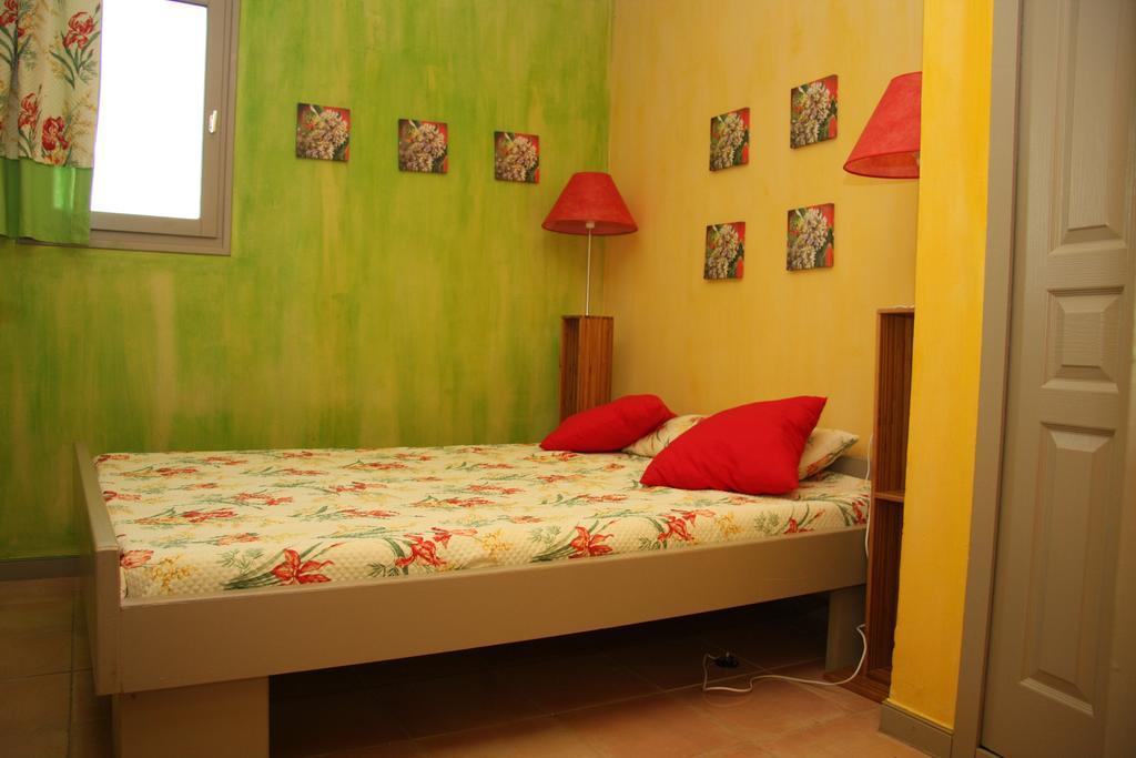 Apartamento Pousterle De Sabran - Piscine & Hammam Exterior foto