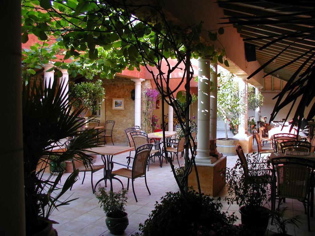 Apartamento Pousterle De Sabran - Piscine & Hammam Exterior foto
